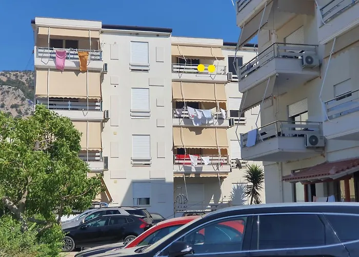 Sea - View Apartment *