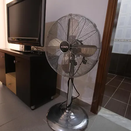 Viron Apartament * Himare
