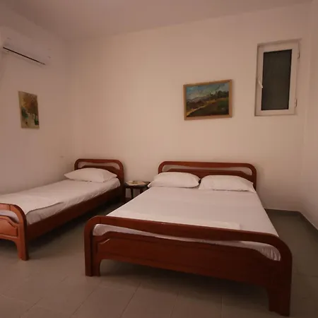 Viron Apartament *