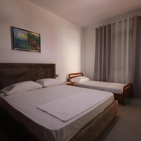 Apartment Viron Apartament Himare