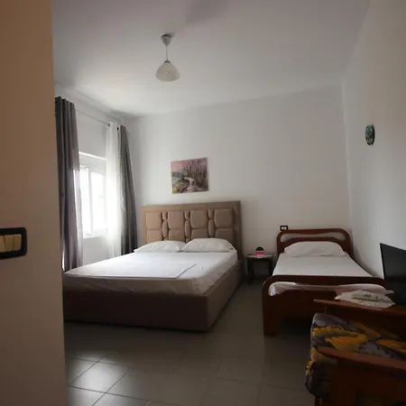 Viron Apartament * Himare